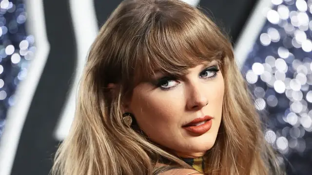 'Video thumbnail for What Celebrities Really Look Like Without Their Hair Extensions'