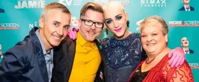 'Video thumbnail for Find Out What Everybody's Taking About on the Red Carpet for EVERYBODY'S TALKING ABOUT JAMIE!'