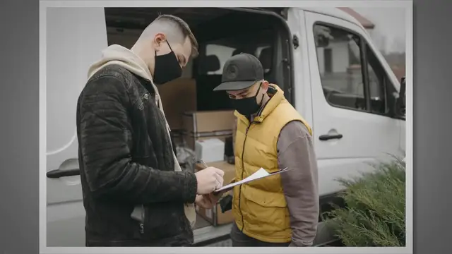'Video thumbnail for How Much Do You Tip A Pizza Delivery Person? (October 2023)'