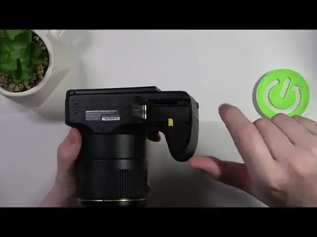'Video thumbnail for Camera Magic: The Ultimate Guide to Effortless SD Card Insertion with KODAK PIXPRO AZ652!'