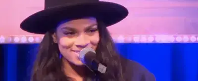 'Video thumbnail for TV Exclusive: Hot Stuff Arrives at Broadway Sessions with SUMMER!'