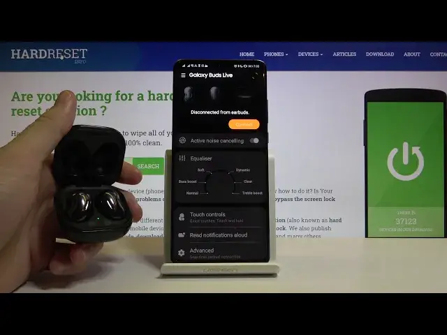'Video thumbnail for How to Update Software in Samsung Galaxy Buds Live'