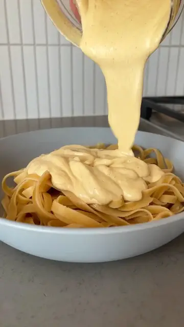 'Video thumbnail for Cauliflower Alfredo Pasta'