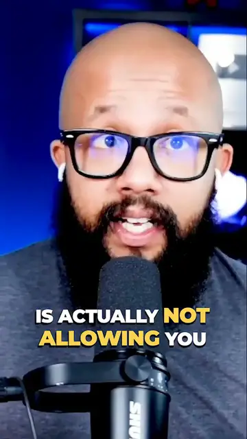 'Video thumbnail for When is the RIGHT TIME to BECOME a full time CONTENT CREATOR_'