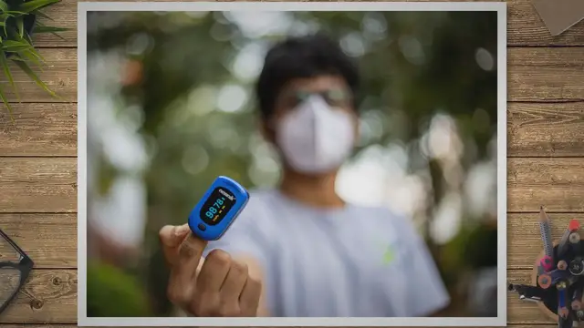 'Video thumbnail for Zacurate 500e vs 500dl Pulse Oximeters'