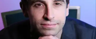 'Video thumbnail for WATCH NOW! Zooming in on the Tony Nominees: Brandon Uranowitz'