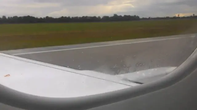 'Video thumbnail for Approach, landing and parking in Munich airport'