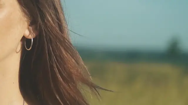 'Video thumbnail for 머리카락 복구와 건강 유지 방법'