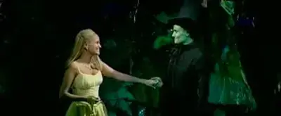 'Video thumbnail for Gets SUPERSIZED with Broadway Beat and WICKED!'