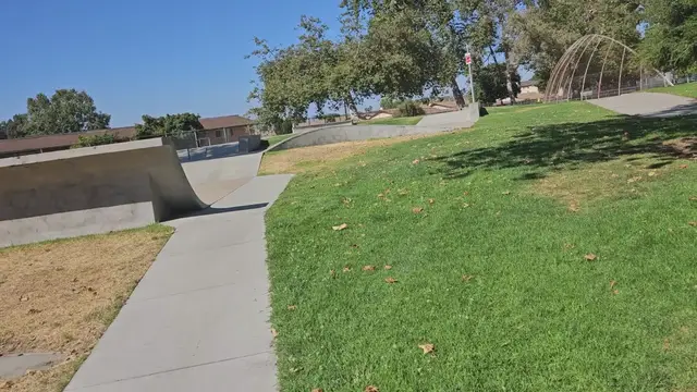 'Video thumbnail for Schweitzer Park: A Quiet Corner of Anaheim – Unraveling Its Unique Atmosphere'