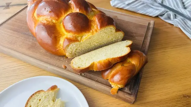 'Video thumbnail for Ultimate Challah Bread Recipe'