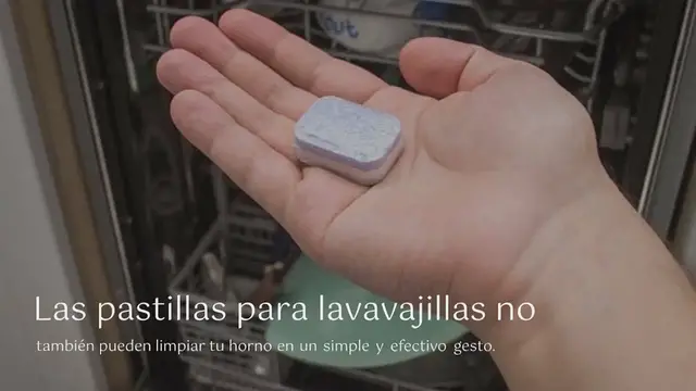 'Video thumbnail for El truco genial para limpiar a fondo el horno y dejarlo reluciente:'