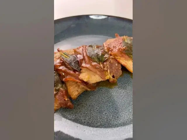 'Video thumbnail for SALTIMBOCCA ALLA ROMANA ๐ฎ๐น๐ #recetteitalienne #cuisineitalienne #recipe'