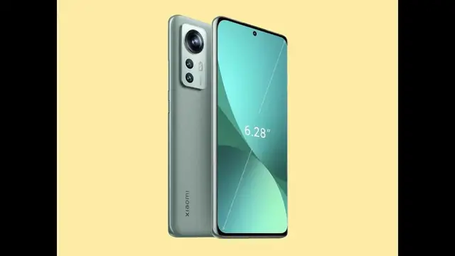 'Video thumbnail for Xiaomi 12 and 12 Pro: Improved Design and Snapdragon 8 Gen 1'