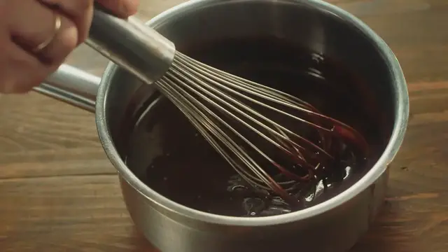 'Video thumbnail for How to Make Hot Chocolate Bombs'