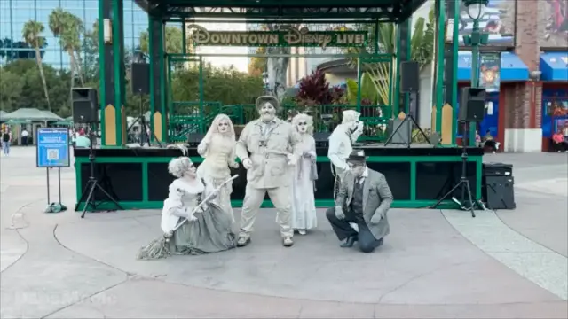 'Video thumbnail for The Devil Went Down to Georgia - SCAREolers - Halloween Time at the Disneyland Resort 2022'