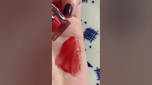 'Video thumbnail for Dior Addict Lip Maximizer ✨ 024 intense brick'