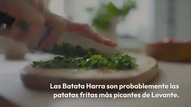 'Video thumbnail for Batata Harra: Patatas fritas picantes'