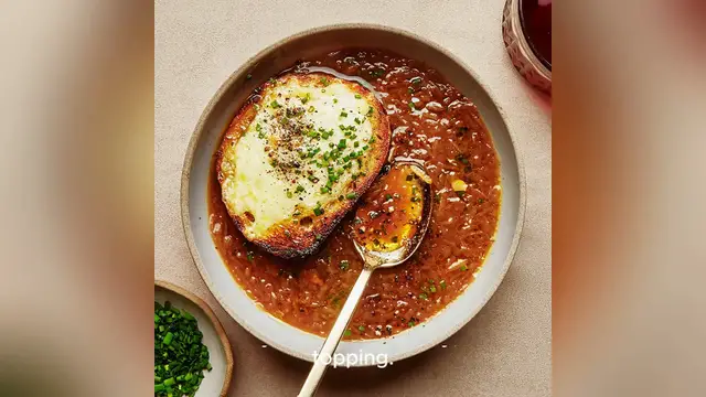 'Video thumbnail for onion soup recipe'