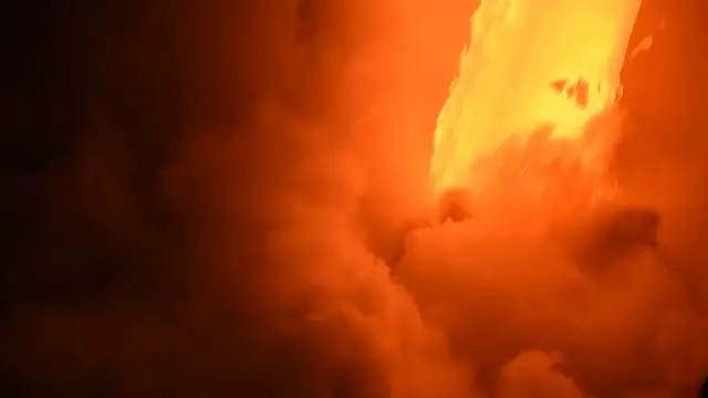 'Video thumbnail for Kilauea volcano's fire hose triggers violent littoral explosions'