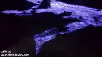 'Video thumbnail for Spectacular Blue Fire Show at Ijen Crater'