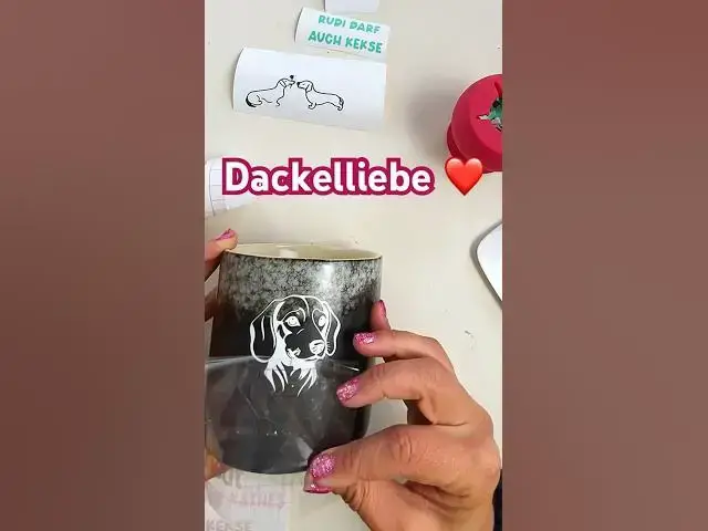 'Video thumbnail for Dackelliebe ❤️ Keksdose für Dackel plotten #springonshorts #plotter #cricut'