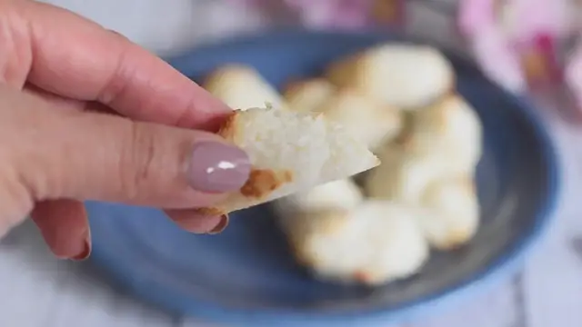 'Video thumbnail for COCADA FIT Sem Açúcar, Low Carb, Apenas 3 ingredientes'