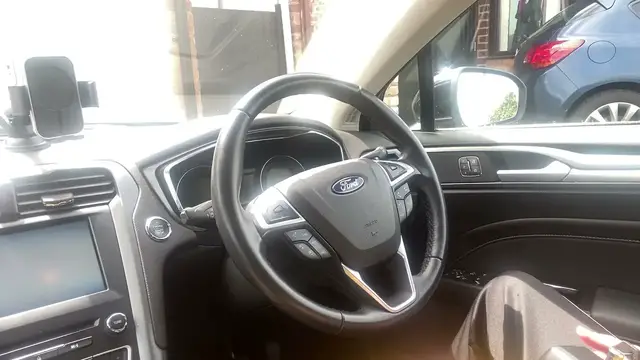 'Video thumbnail for How to fit a steering wheel lock correctly.'