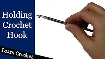'Video thumbnail for How to Hold a Crochet Hook - Beginner Course: Lesson #2'