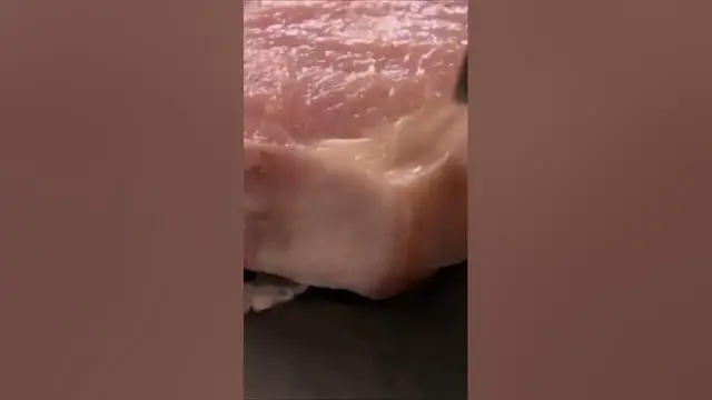 'Video thumbnail for Pork Chops Gordon Ramsay Recipe with Sweet Red Peppers'