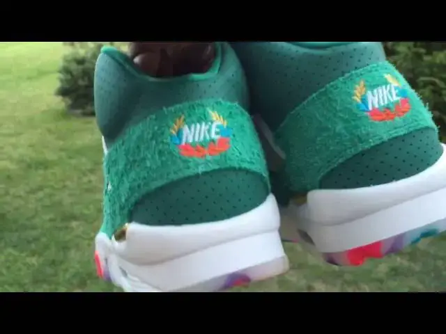 'Video thumbnail for Nike Air Trainer SC High QS Atlanta ATL 1996 Quick Look'