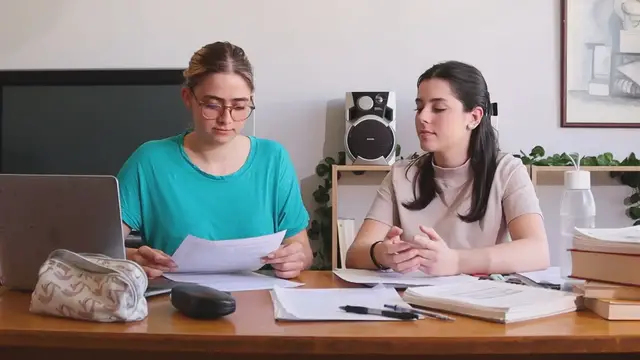 'Video thumbnail for Unstructured Interviews in Social Research: Benefits and Challenges'
