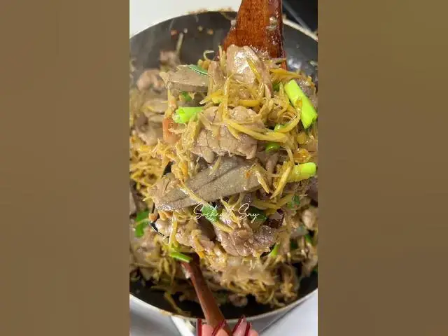'Video thumbnail for ឆាខ្ញីសាច់ជ្រូក'