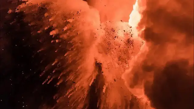 'Video thumbnail for Kilauea volcano eruption - fire and water (Hawaii March 2017)'