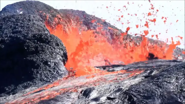 'Video thumbnail for Erta Ale volcano lava fountain and lava overflow 19 Jan 2017'