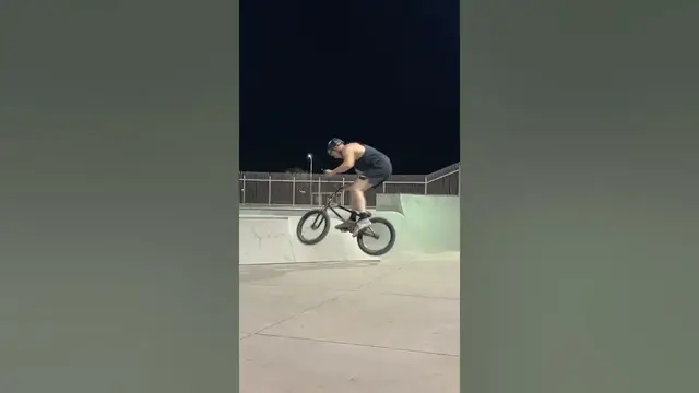 'Video thumbnail for Disgusting 180 tailwhip at the end'