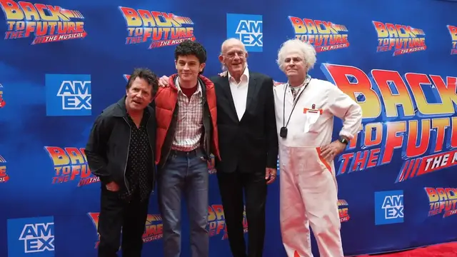 'Video thumbnail for Video: Stars Turn Out For A BACK TO THE FUTURE Gala Performance'