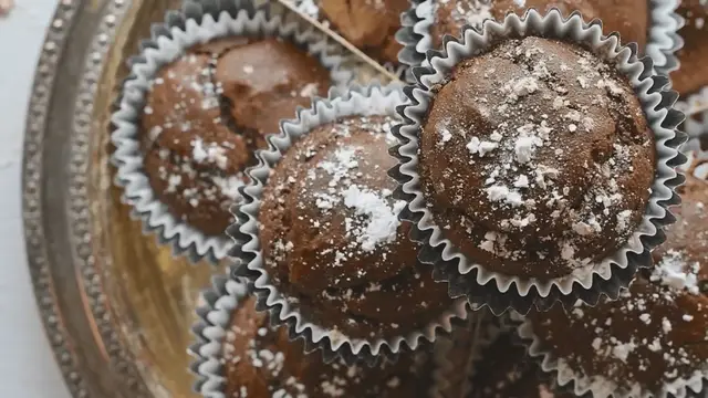 'Video thumbnail for How to Make Chocolate Cake Shots: A Delicious Dessert Tutorial'