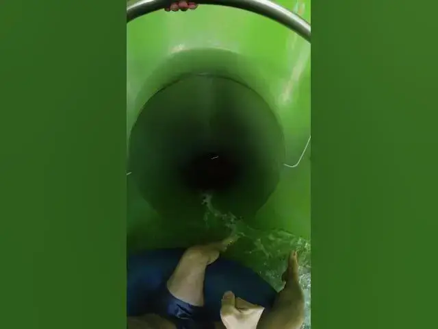 'Video thumbnail for Stadtbad Okeraue Wolfenbüttel - Black Hole Wasserrutsche #waterslide'