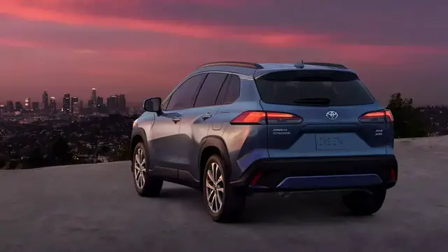 'Video thumbnail for Toyota Corolla cross 2023'