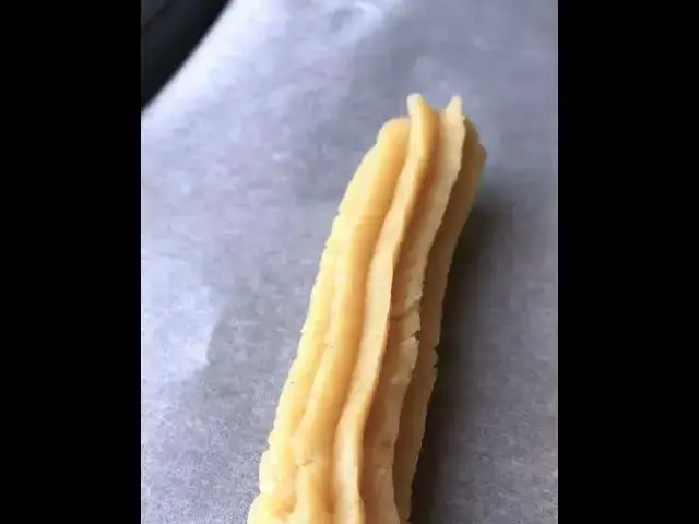 'Video thumbnail for Healthy Baked Churros With Chocolate Protein Spread 🤤 | Myprotein #shorts'