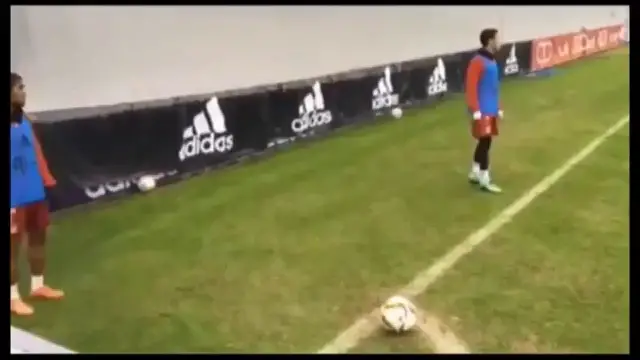 'Video thumbnail for Douglas Costa Fantastic Goal'