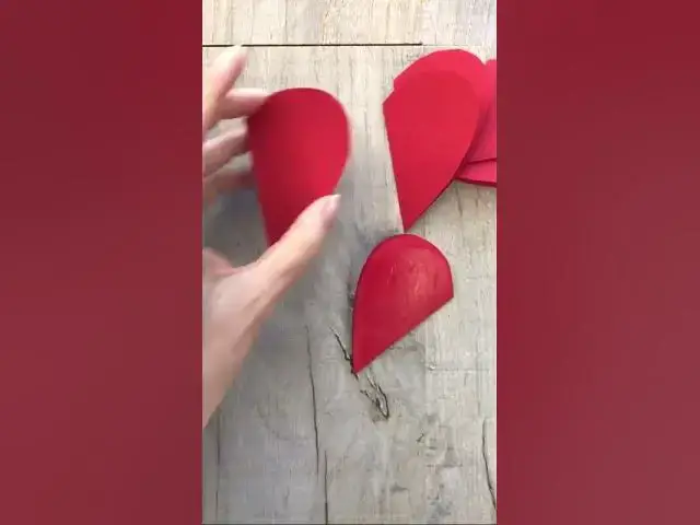 'Video thumbnail for Super Easy DIY 3d Heart Valentines Day Card'