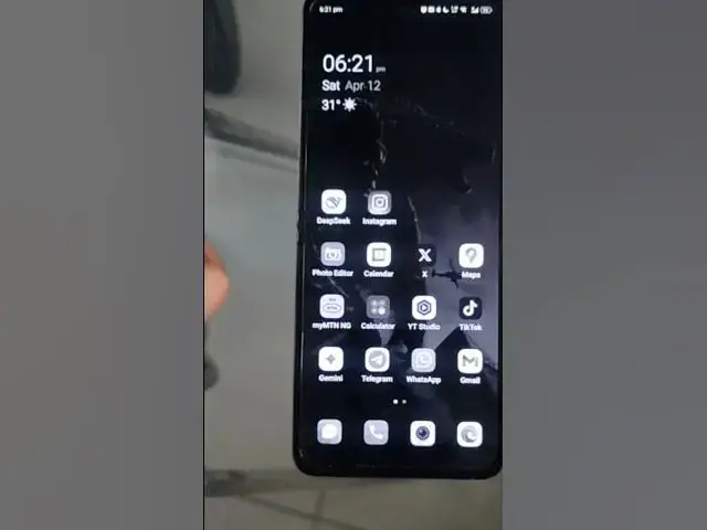 'Video thumbnail for Using my phone with a Grayscale (black and white) screen #grayscale #grayscalescreen #monochrome'