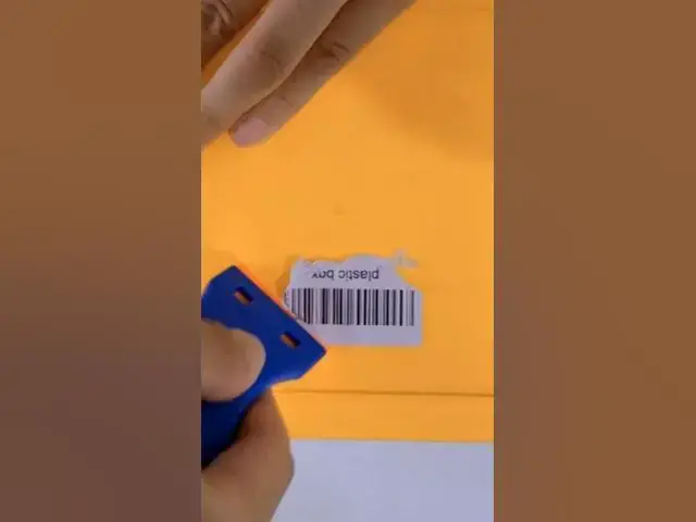 'Video thumbnail for Kusufefi Plastic Razor Blade Remover for car #shorts #ytshort'