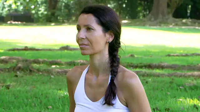 'Video thumbnail for Stretching - Revitalising your muscles'