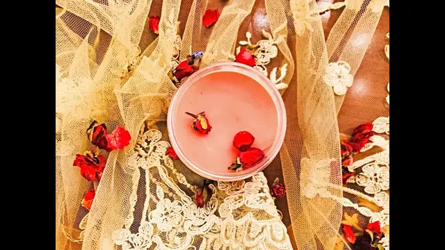 'Video thumbnail for DIY Easy and Natural Deodorant طريقة عمل مزيل عرق طبيعي من زيت جوز الهند والشبة'
