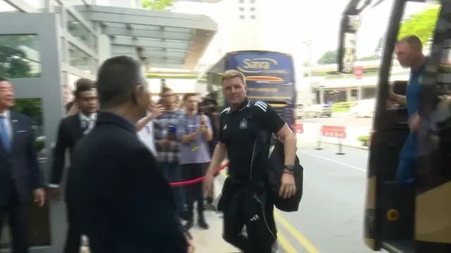 'Video thumbnail for 'We want to keep our best players' - Newcastle Utd captain Guimaraes on Isak's absence in Singapore'