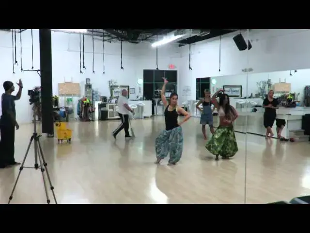 'Video thumbnail for NAGADA SANG DHOL, CHIKNI CHAMELI, RADHA,AA RE , BABU, 123'