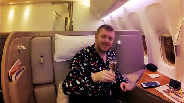 'Video thumbnail for INCREDIBLE First Class on Cathay Pacific's 777-300ER'